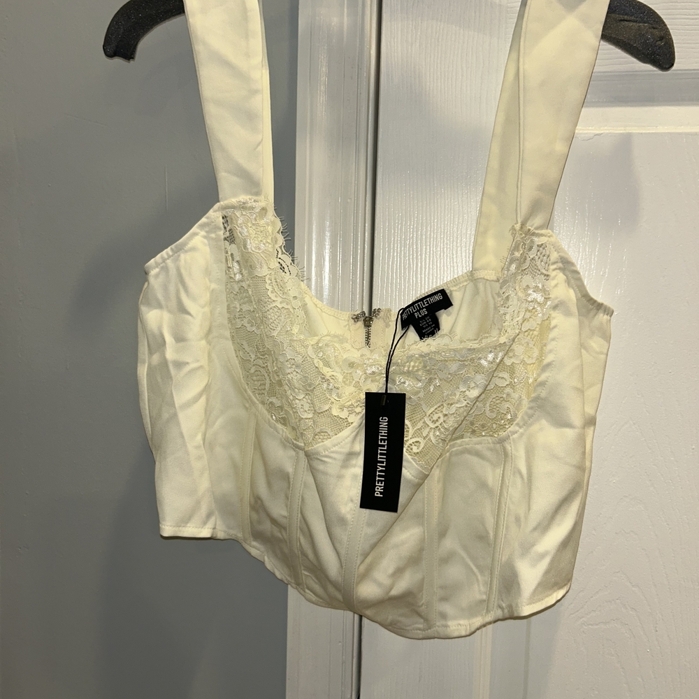 PrettyLittleThing Cream Lace Corset Top